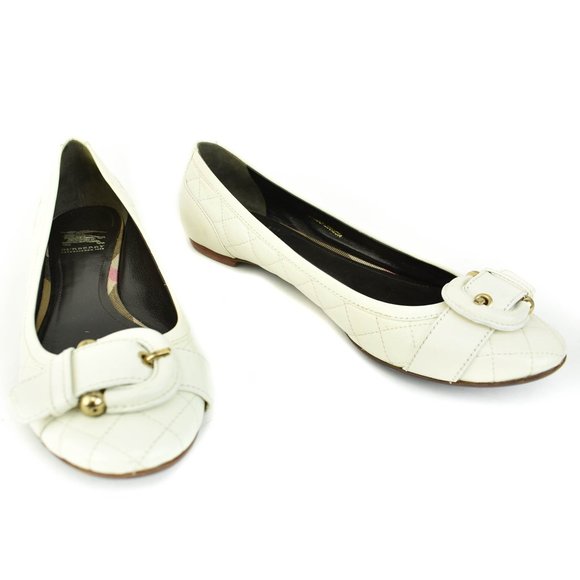 BURBERRY: Off-White Leather Quilted "Stirrup" Buckle Ballet Flats Sz: 9.5M - Picture 1 of 11